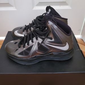 LeBron X Carbon